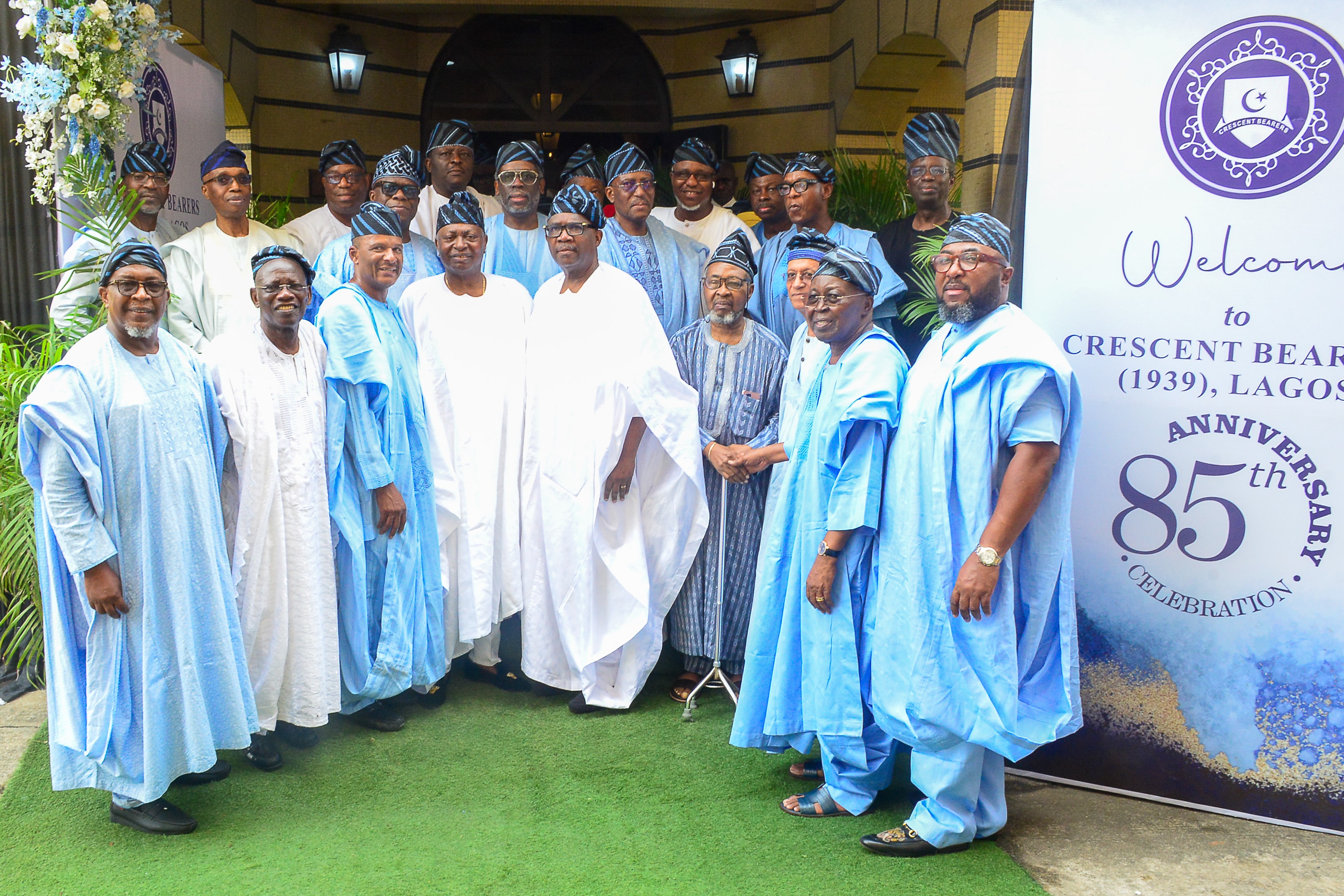 Crescent Bearers (1939), Lagos